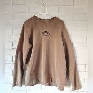 Men's Crew Neck.                                     Color: Light Brown